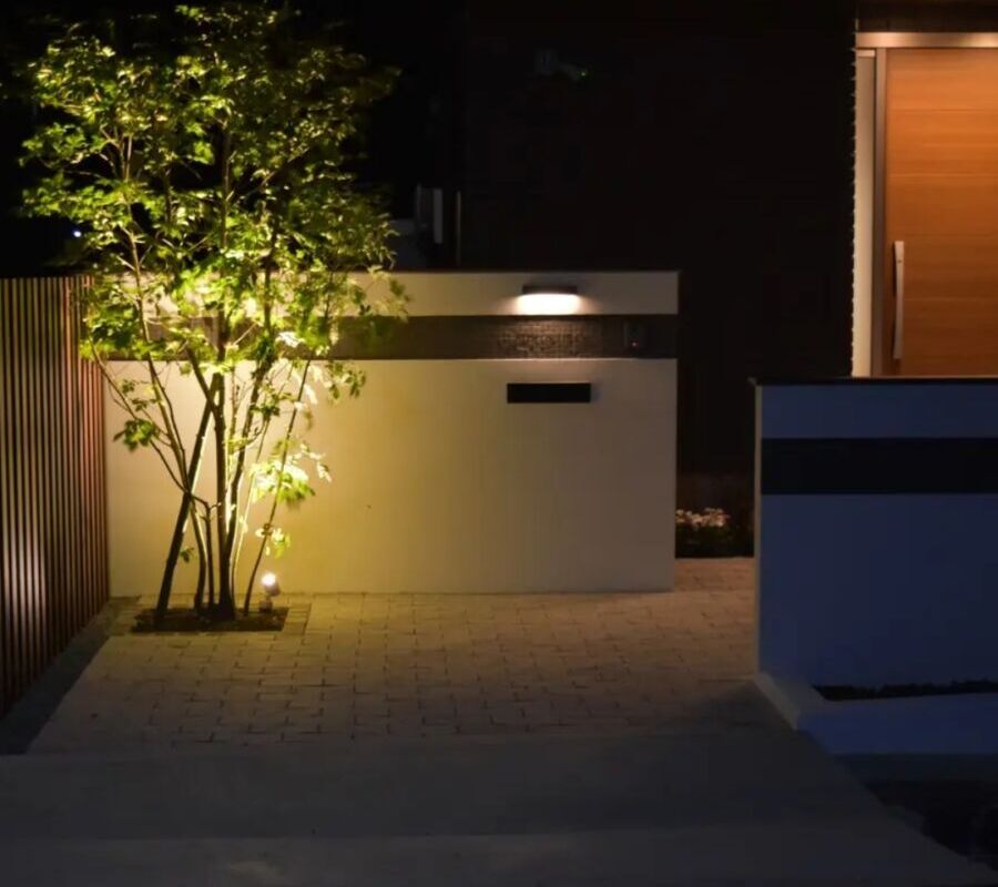 玄関アプローチ