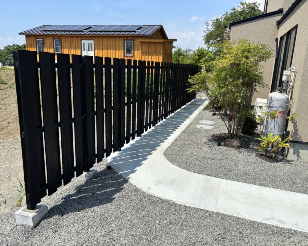 目隠しフェンス