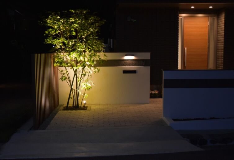 古久保邸アプローチ　夜景